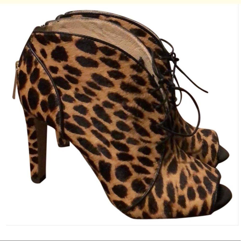 Louise Et Cie Vernonia leopard peep toe bootie
